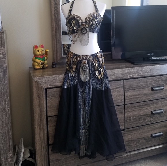 Belly Dancer Gypsy Hand Beades Costume - Picture 9 of 16